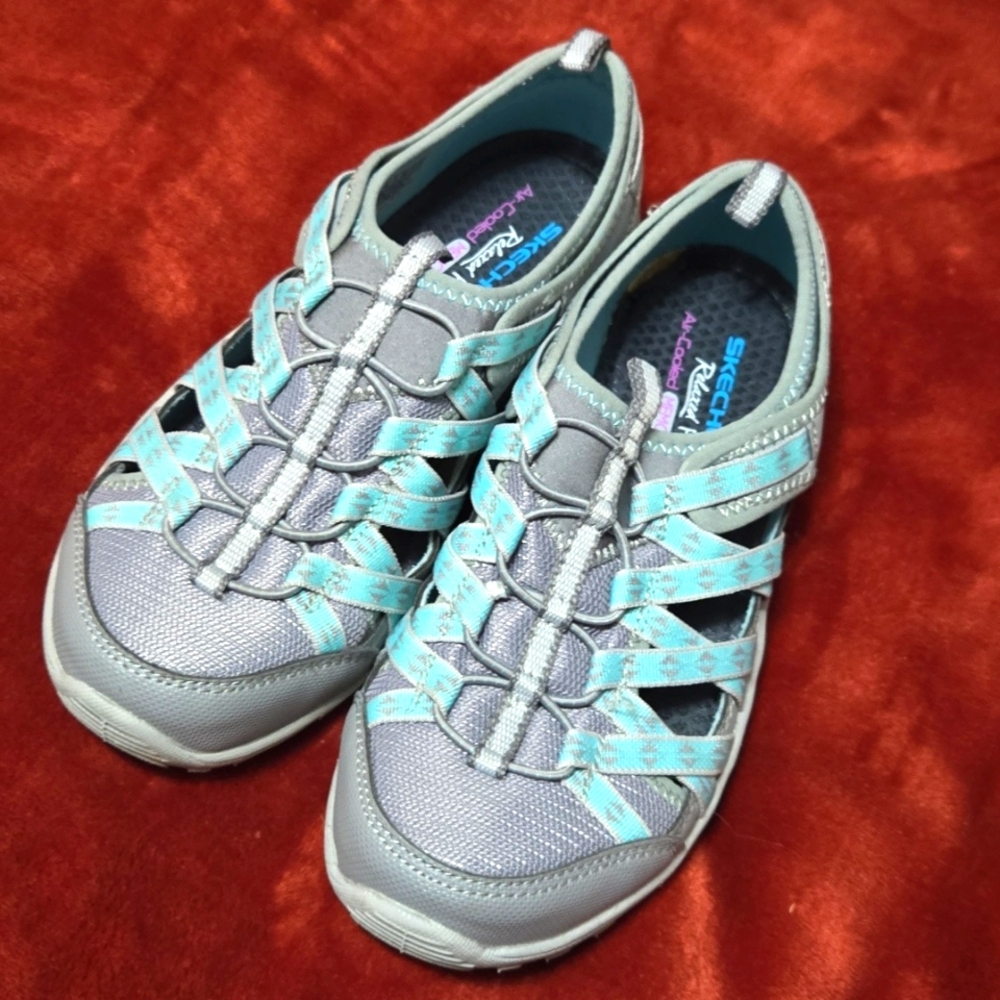 3 For 9$ Women's Gray and Blue Skechers Shoes Relaxed Fit Memory Foam Pull On 6